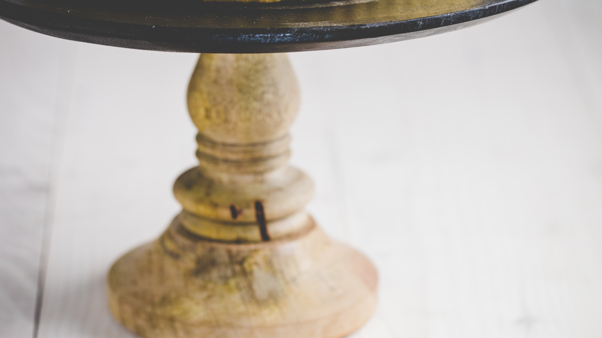 Comment obtenir un glaçage parfait grâce à un plateau tournant ?